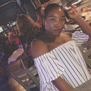 Meet your Posher, Breana